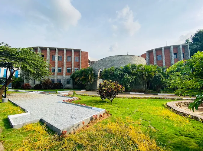 IZee Business School admission 2026 campus overview